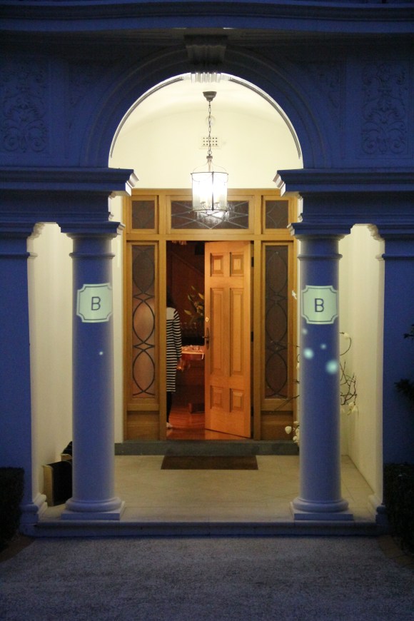 There was a animated projection on the pillars with falling snowflakes!