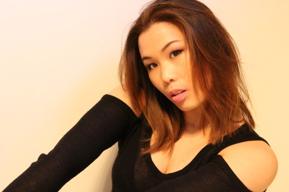 Some layers cut around the face.