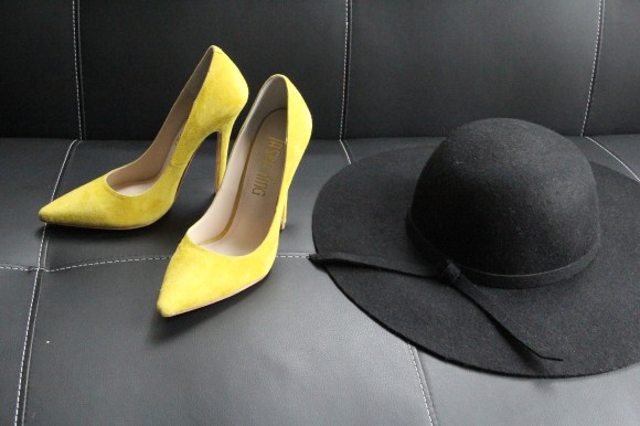 Jaspa King Richmond Lemon Yellow Suede Pump. 